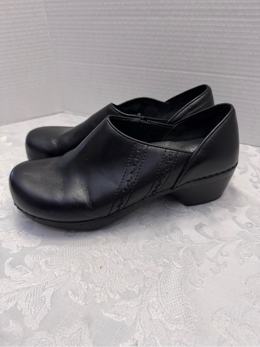 Dansko Sienna Slip On Comfort Shoe Clog Black Leather Size 38 / 7.5-8 Medical